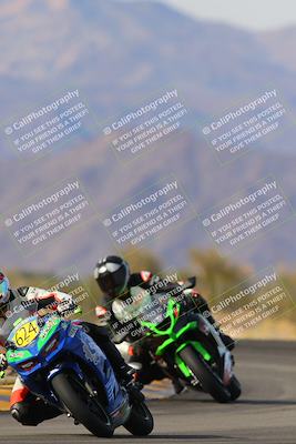 media/Dec-17-2022-SoCal Trackdays (Sat) [[224abd9271]]/Turn 7 Set 2 (1140am)/